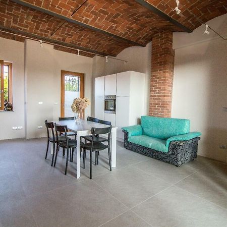 Chiara Apartment Cuneo Bagian luar foto