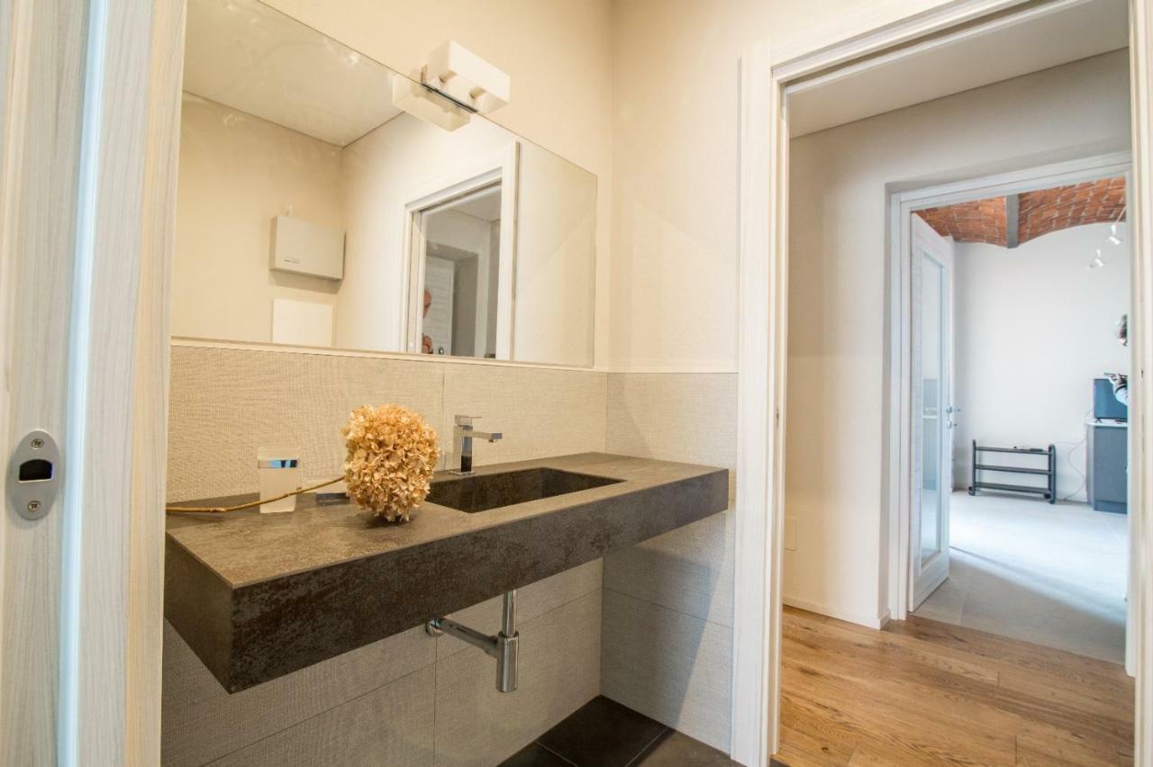 Chiara Apartment Cuneo Bagian luar foto