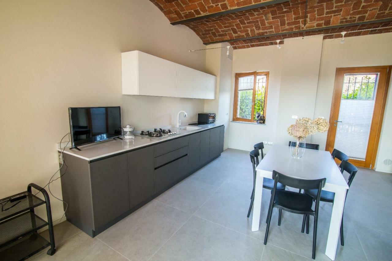 Chiara Apartment Cuneo Bagian luar foto