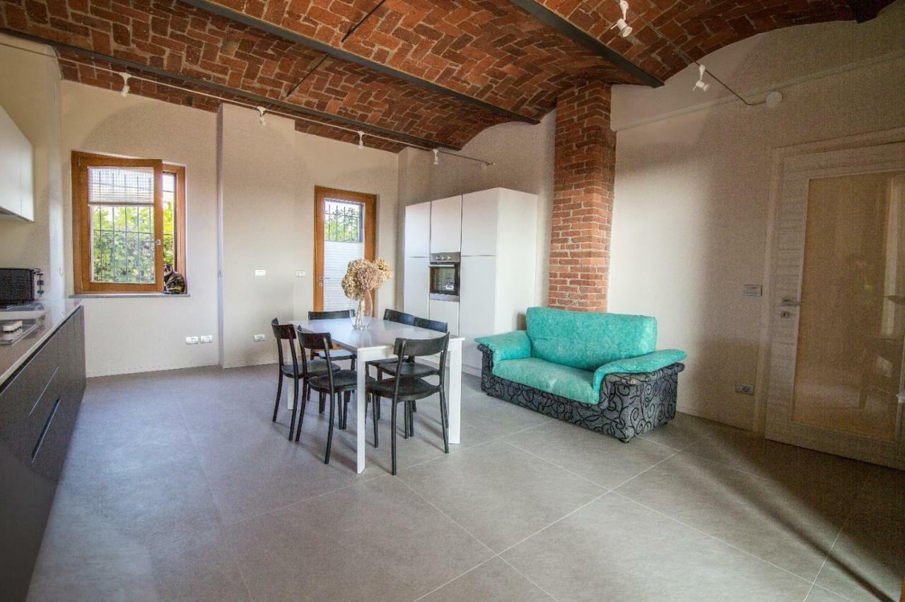 Chiara Apartment Cuneo Bagian luar foto